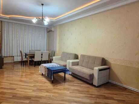 3 otaq · 135 m² · 12/14 mərtəbə, 8 Noyabr