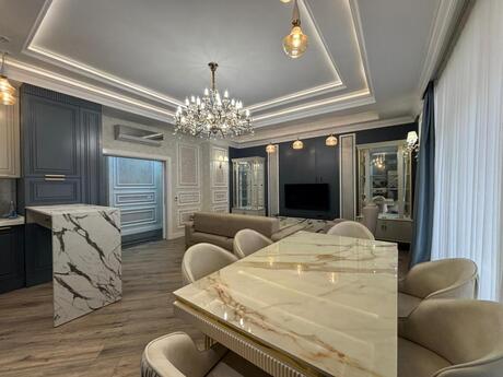 3 otaq · 120 m² · 15/20 mərtəbə, Ağ şəhər