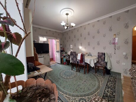 2 otaqlı köhnə tikili - Azadlıq Prospekti m. - 50 m²