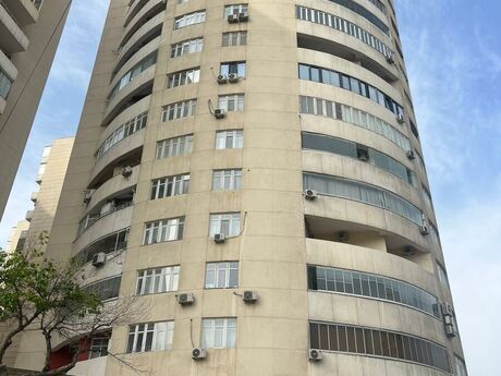 4 otaqlı yeni tikili - Elmlər Akademiyası m. - 185 m²