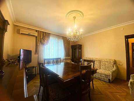 4 otaqlı köhnə tikili - Elmlər Akademiyası m. - 115 m²