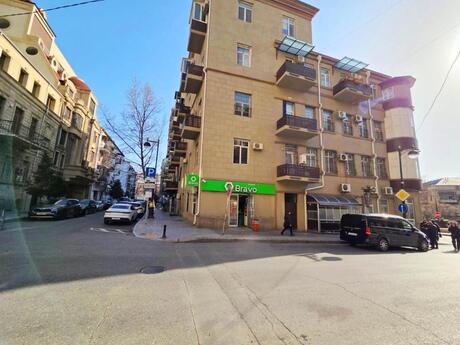 Obyekt - İçəri Şəhər m. - 85 m²