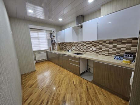 3 otaqlı mənzil, 70 m², Elmlər Akademiyası: 240 000 ₼ 2