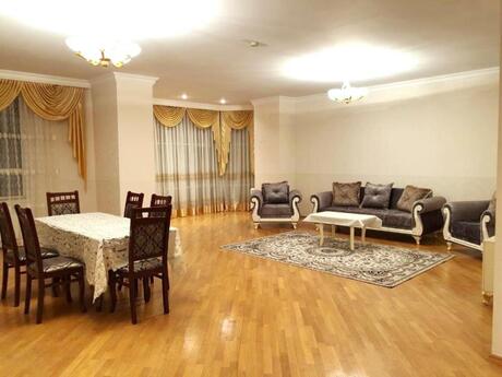 4 otaqlı yeni tikili - 28 May m. - 230 m²