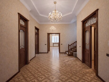 12 otaqlı həyət evi/bağ evi - Nəsimi m. - 650 m²