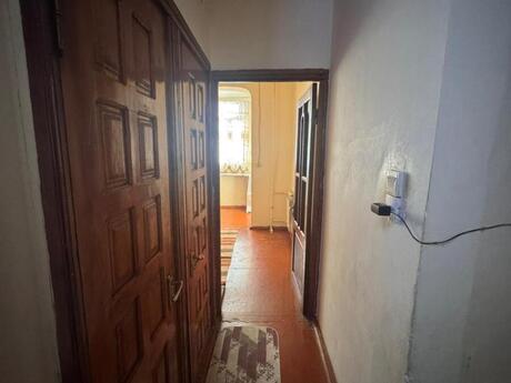 2 otaqlı köhnə tikili - Azadlıq Prospekti m. - 65 m²