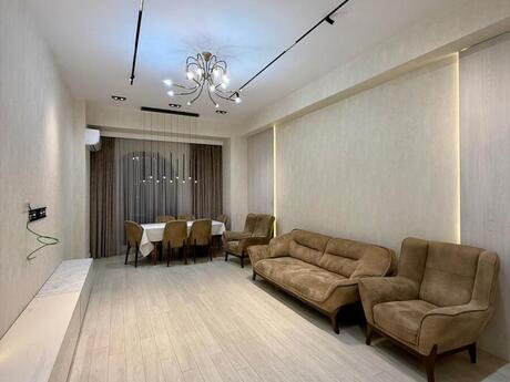 Объявление №6030294 - Баку, м. Элмляр Академиясы, 3-комн., 107 м², 4/17 этаж