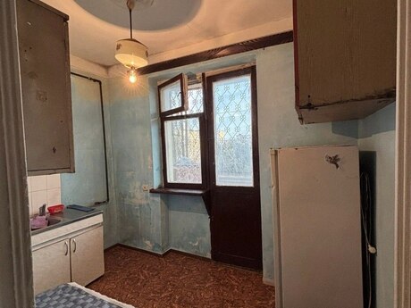 1 otaqlı köhnə tikili - Həzi Aslanov m. - 40 m²