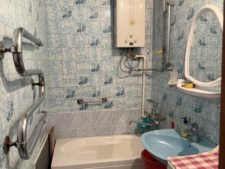 5 otaqlı köhnə tikili - Xalqlar Dostluğu m. - 125 m²
