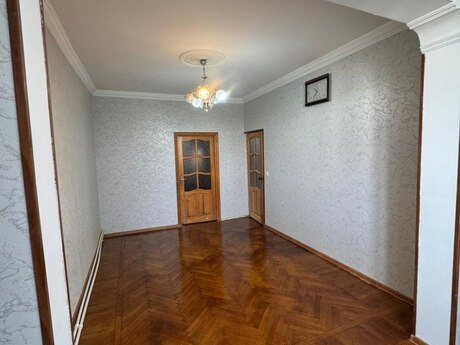 2 otaqlı köhnə tikili - Memar Əcəmi m. - 55 m²