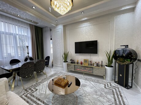 Elan №6027311 - Bakı, 28 May m., 3 otaqlı, 75 m², 2/17 mərtəbə