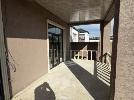 4 otaqlı həyət evi/bağ evi - Görədil q. - 145 m²