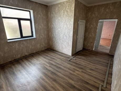 4 otaqlı həyət evi/bağ evi - Görədil q. - 145 m²