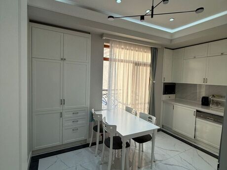 3 otaqlı yeni tikili - Ağ şəhər q. - 124 m²