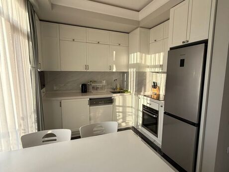 3 otaqlı yeni tikili - Ağ şəhər q. - 124 m²