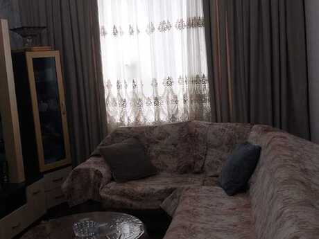 3 otaqlı köhnə tikili - Yeni Günəşli q. - 90 m²