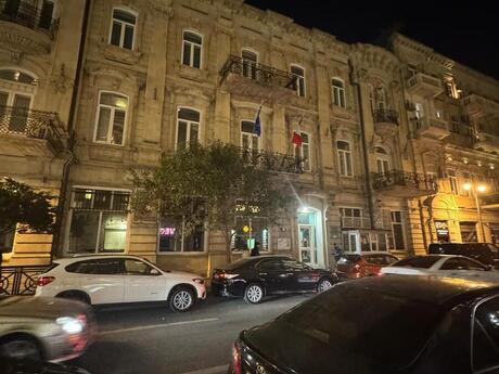 4 otaqlı köhnə tikili - Sahil m. - 110 m²