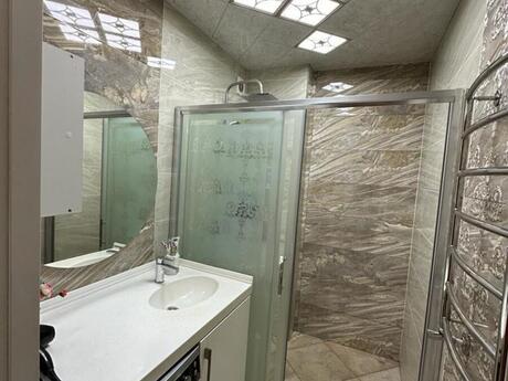 3 otaqlı mənzil, 125 m², İnşaatçılar: 280 000 ₼ 5