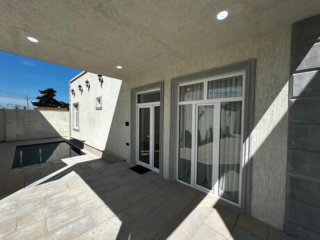 4 otaqlı həyət evi/bağ evi - Şüvəlan q. - 140 m²