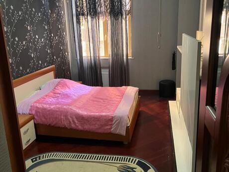 4 otaqlı yeni tikili - 28 May m. - 210 m²