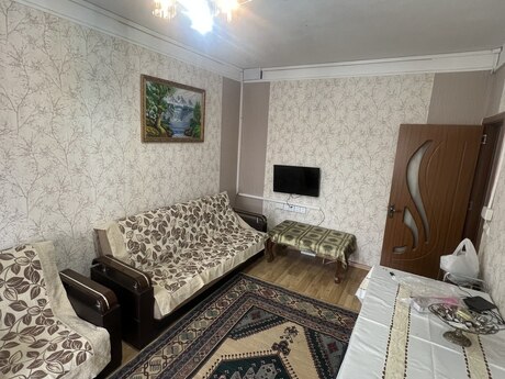 2 otaqlı köhnə tikili - Memar Əcəmi m. - 45 m²