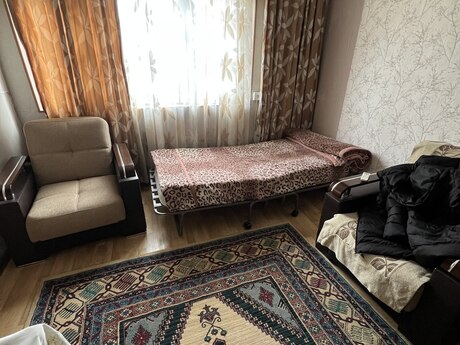 2 otaqlı köhnə tikili - Memar Əcəmi m. - 45 m²