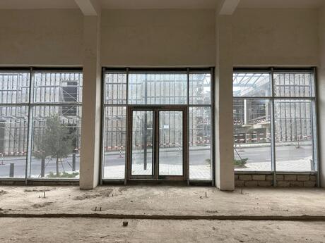 Obyekt - Ağ şəhər q. - 280 m²