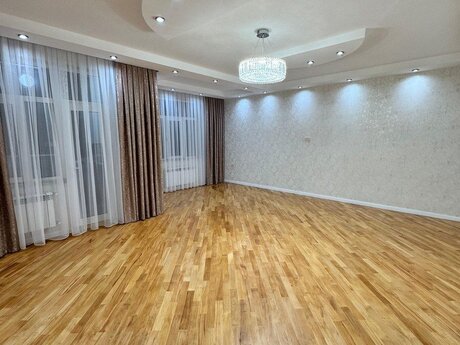 4 otaqlı yeni tikili - 8-ci mikrorayon q. - 160 m²