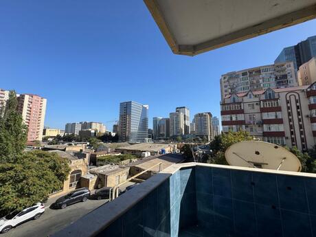 Аренда: 3-комнатная квартира, 150 м², Şah İsmayıl Xətai: 1 200 ₼/мес 2