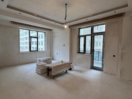 4 otaqlı yeni tikili - Gənclik m. - 146 m²