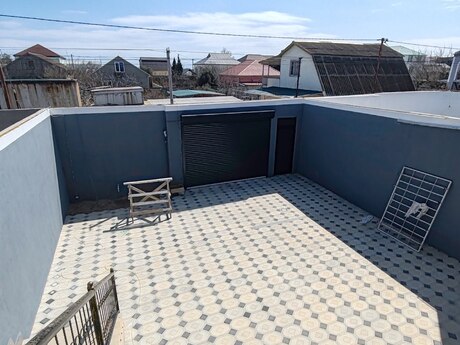 6 otaqlı həyət evi/bağ evi - Hövsan q. - 200 m²