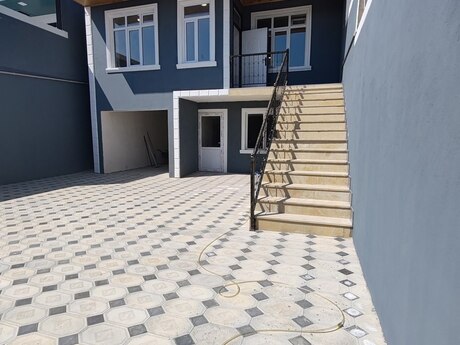 6 otaqlı həyət evi/bağ evi - Hövsan q. - 200 m²