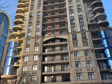 3 otaqlı mənzil, 154 m², Elmlər Akademiyası: 610 000 ₼ 2