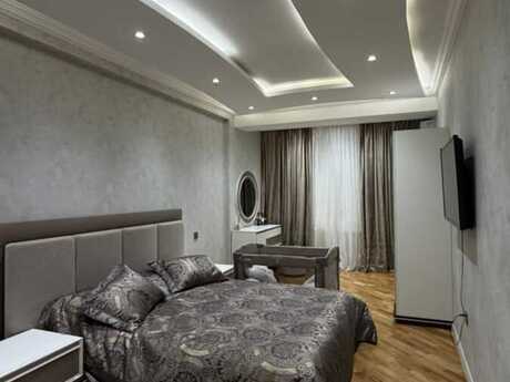 4 otaqlı yeni tikili - 28 May m. - 247 m²