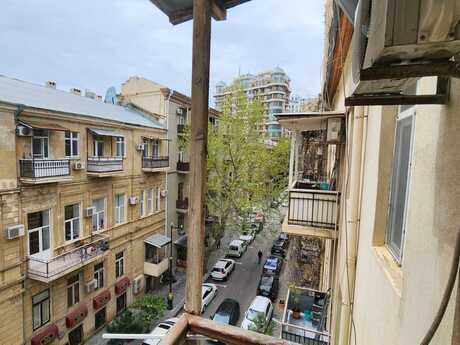 Elan №6031109 - Bakı, İçəri Şəhər m., 2 otaqlı, 55 m², 4/4 mərtəbə