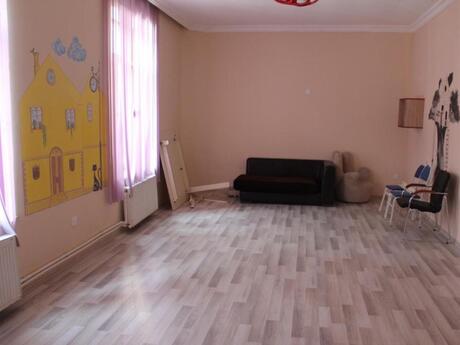 Obyekt - Nizami m. - 280 m²