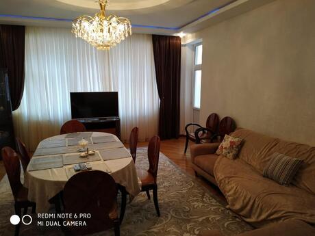Elan №6031361 - Bakı, Şah İsmayıl Xətai m., 3 otaqlı, 105 m², 6/16 mərtəbə