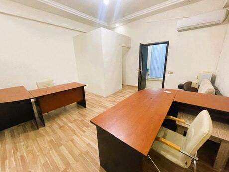 3-комн. офис - м. Шах Исмаил Хатаи - 100 м²
