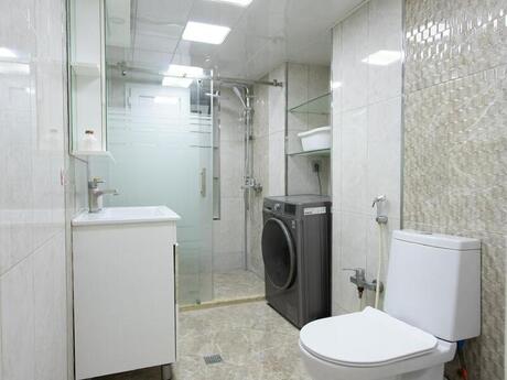 3-комн. вторичка - м. 28 мая - 80 м²