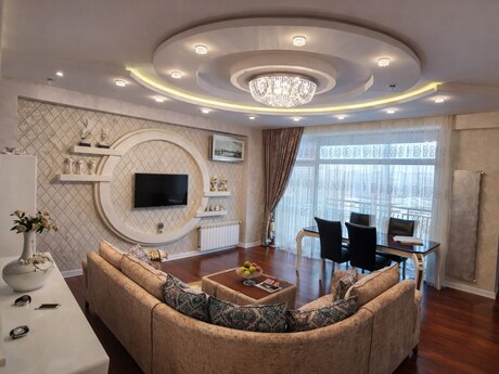 4 otaqlı yeni tikili - Şah İsmayıl Xətai m. - 190 m²