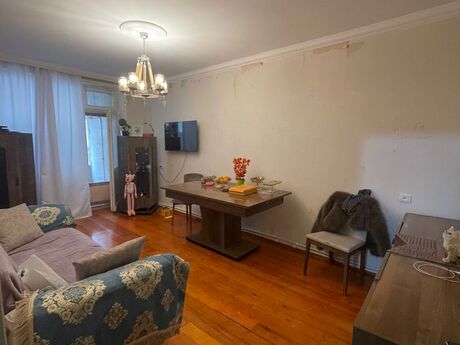 3 otaqlı köhnə tikili - Azadlıq Prospekti m. - 85 m²