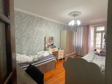 3 otaqlı köhnə tikili - Azadlıq Prospekti m. - 85 m²