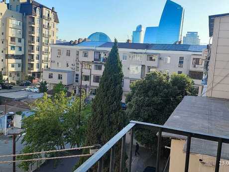 1 otaqlı köhnə tikili - Şah İsmayıl Xətai m. - 40 m²