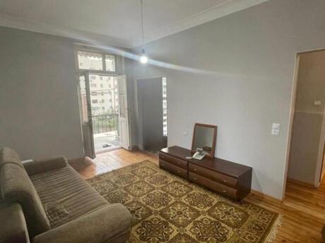 1 otaqlı köhnə tikili - Şah İsmayıl Xətai m. - 40 m²