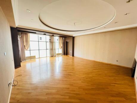 4 otaqlı yeni tikili - Gənclik m. - 230 m²