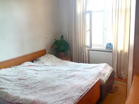 3 otaqlı köhnə tikili - Xalqlar Dostluğu m. - 90 m²