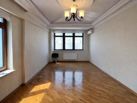 2 otaqlı köhnə tikili - Şah İsmayıl Xətai m. - 75 m²
