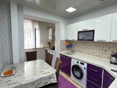 4 otaqlı köhnə tikili - İnşaatçılar m. - 87 m²