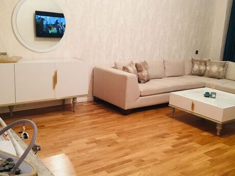 2 otaqlı yeni tikili - Yeni Günəşli q. - 65 m²