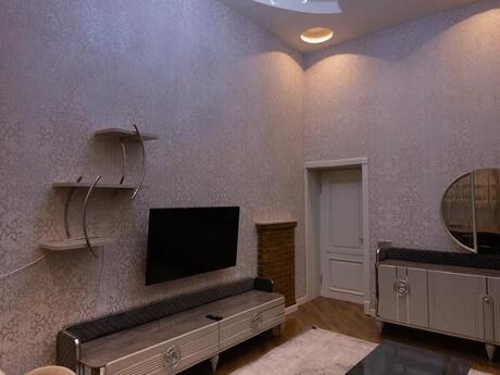 3 otaqlı köhnə tikili - Sahil m. - 80 m²